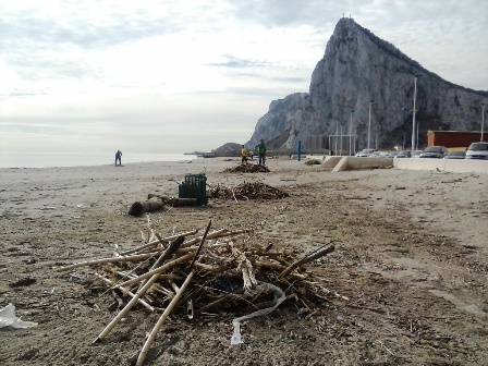 Limpieza playa Levante 2