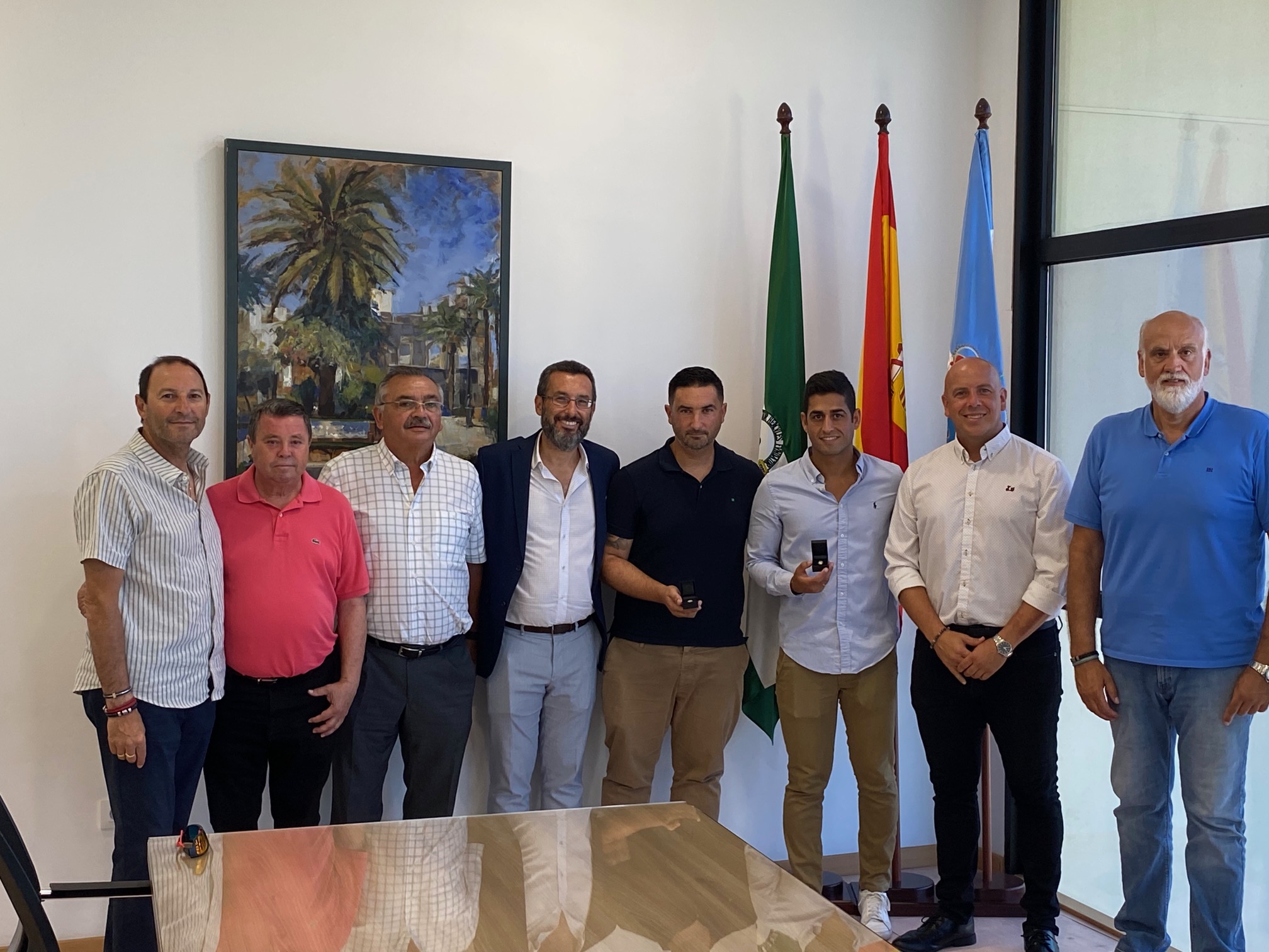 Arbitro y entrenador ascendidos