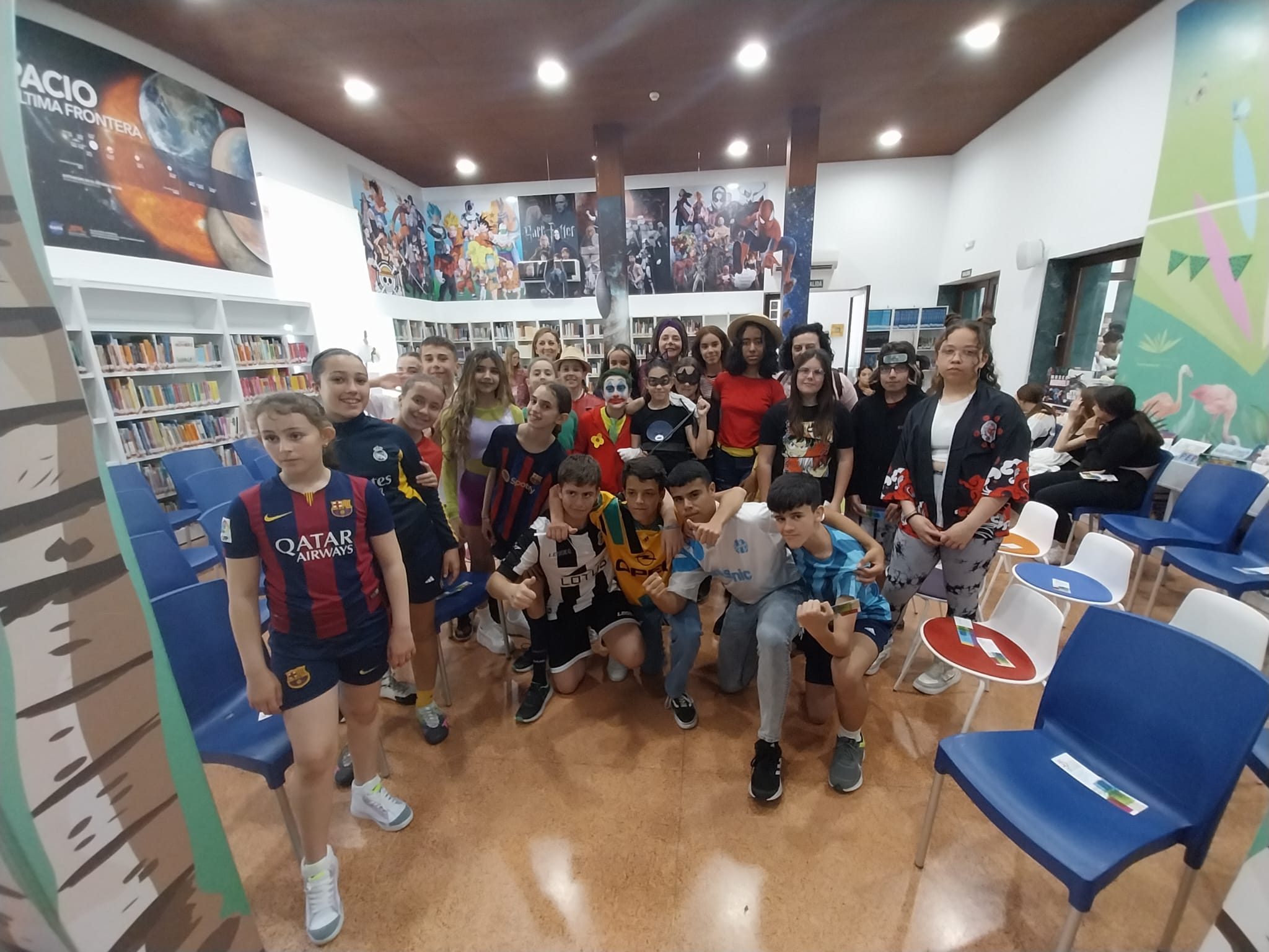 I desfile cosplay biblioteca