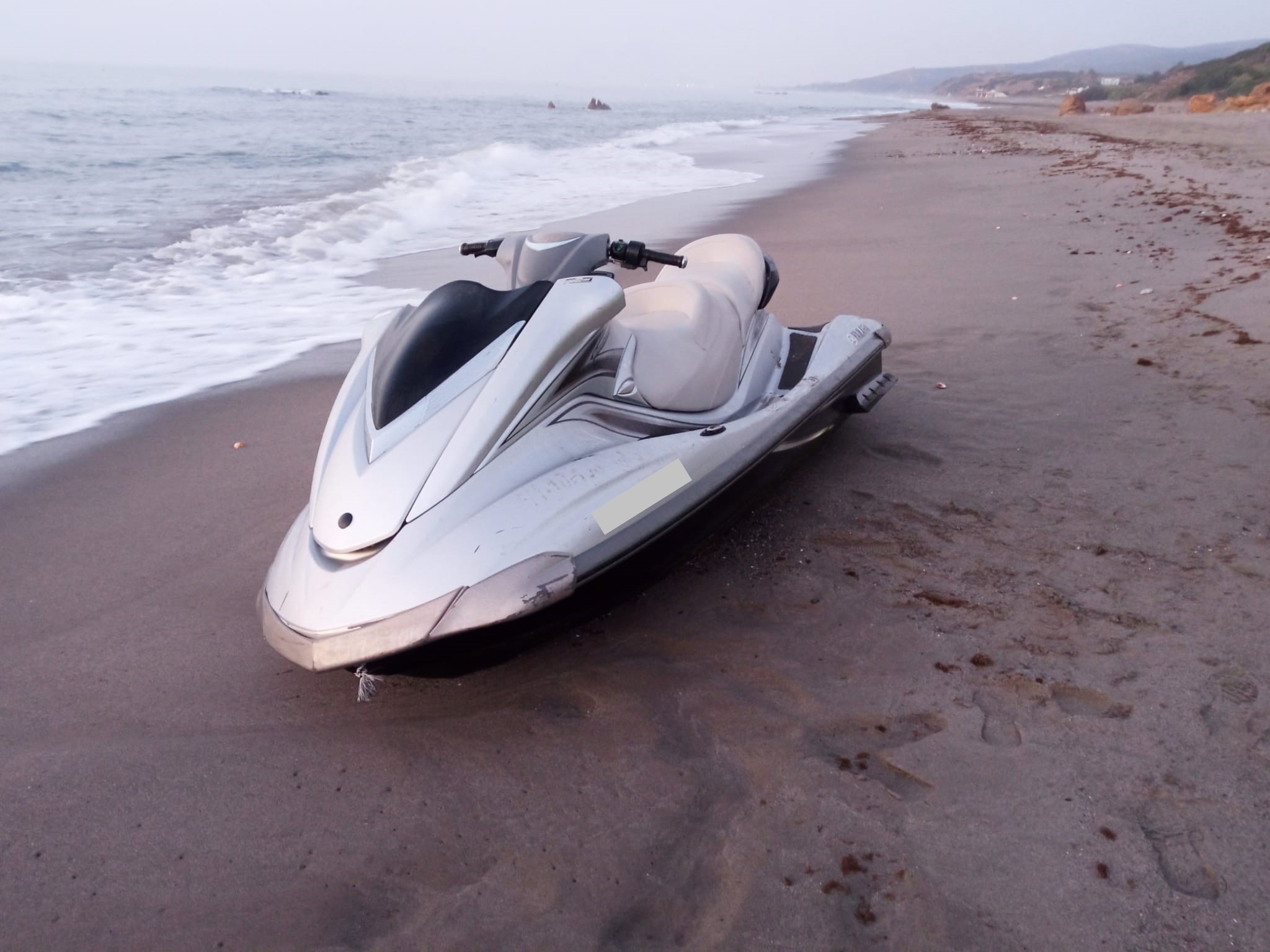 Moto de agua abandonada