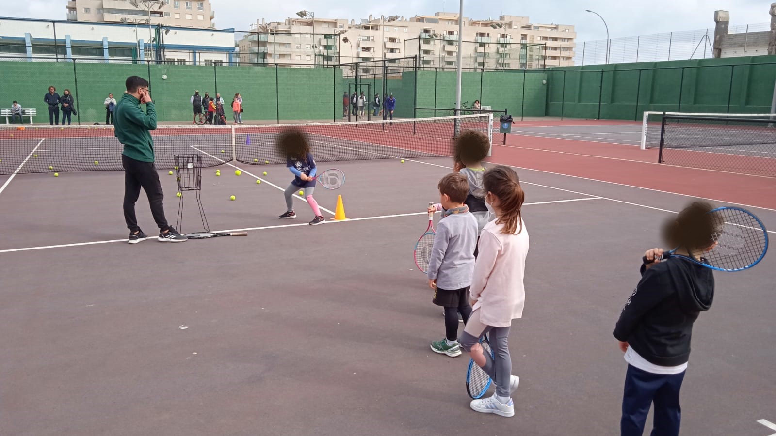 Niños padel tenis
