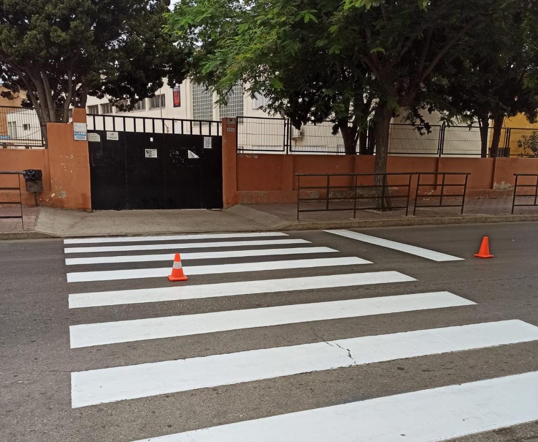 PINTURA PASOS DE PEATONES COLEGIOS