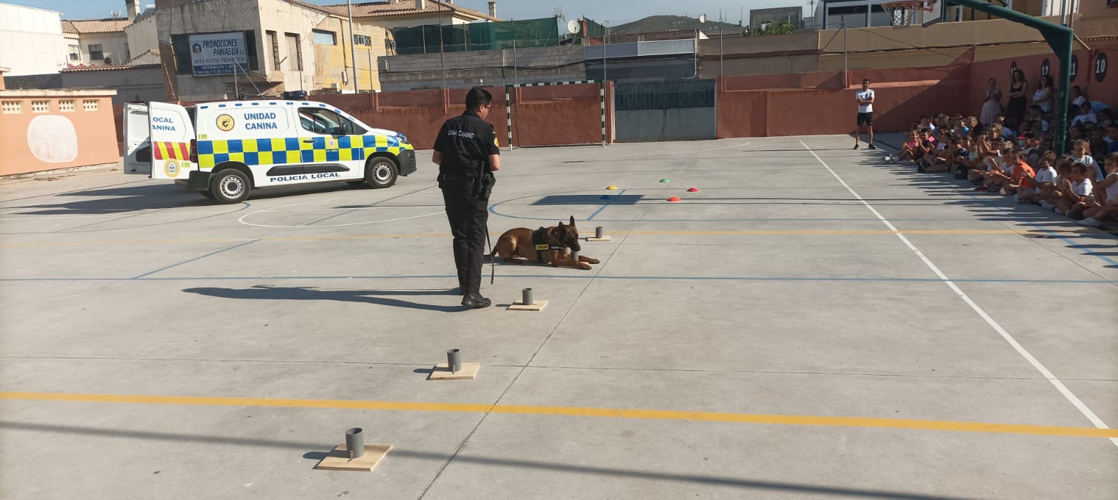 Unidad canina policia local colegios