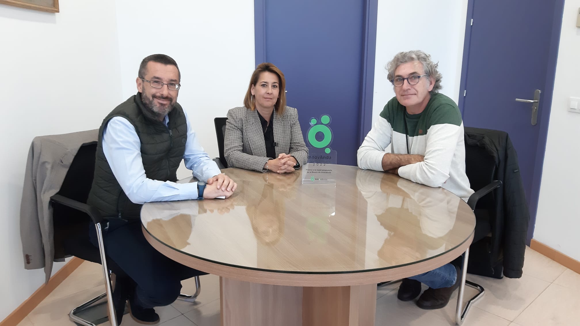 Alcalde con enfermero Antonio Bonet