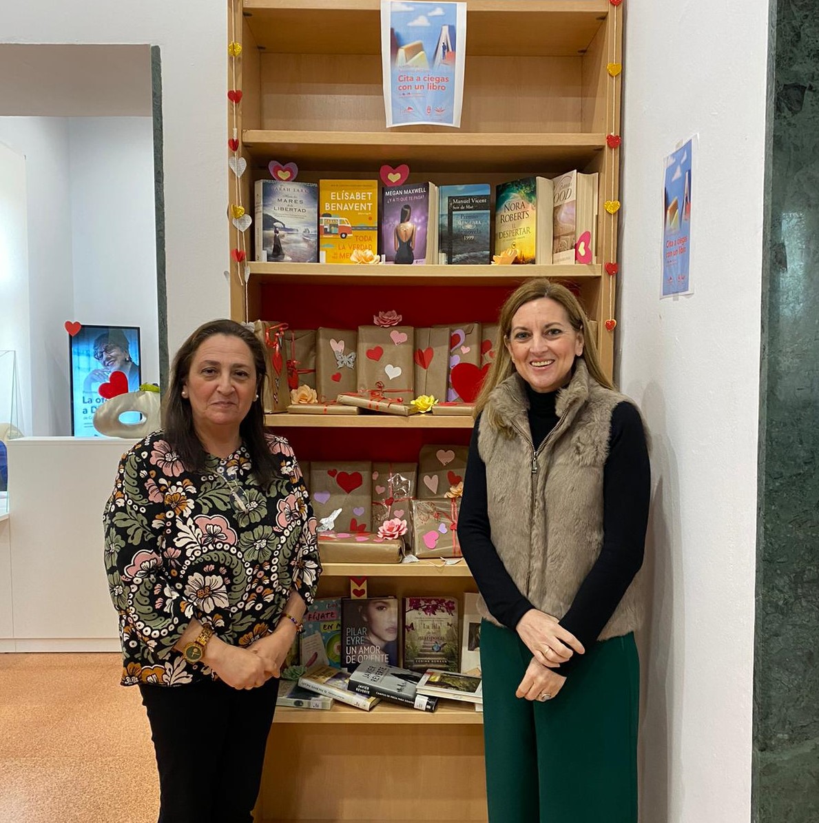 Biblioteca Cita a ciegas con un libro Concejal