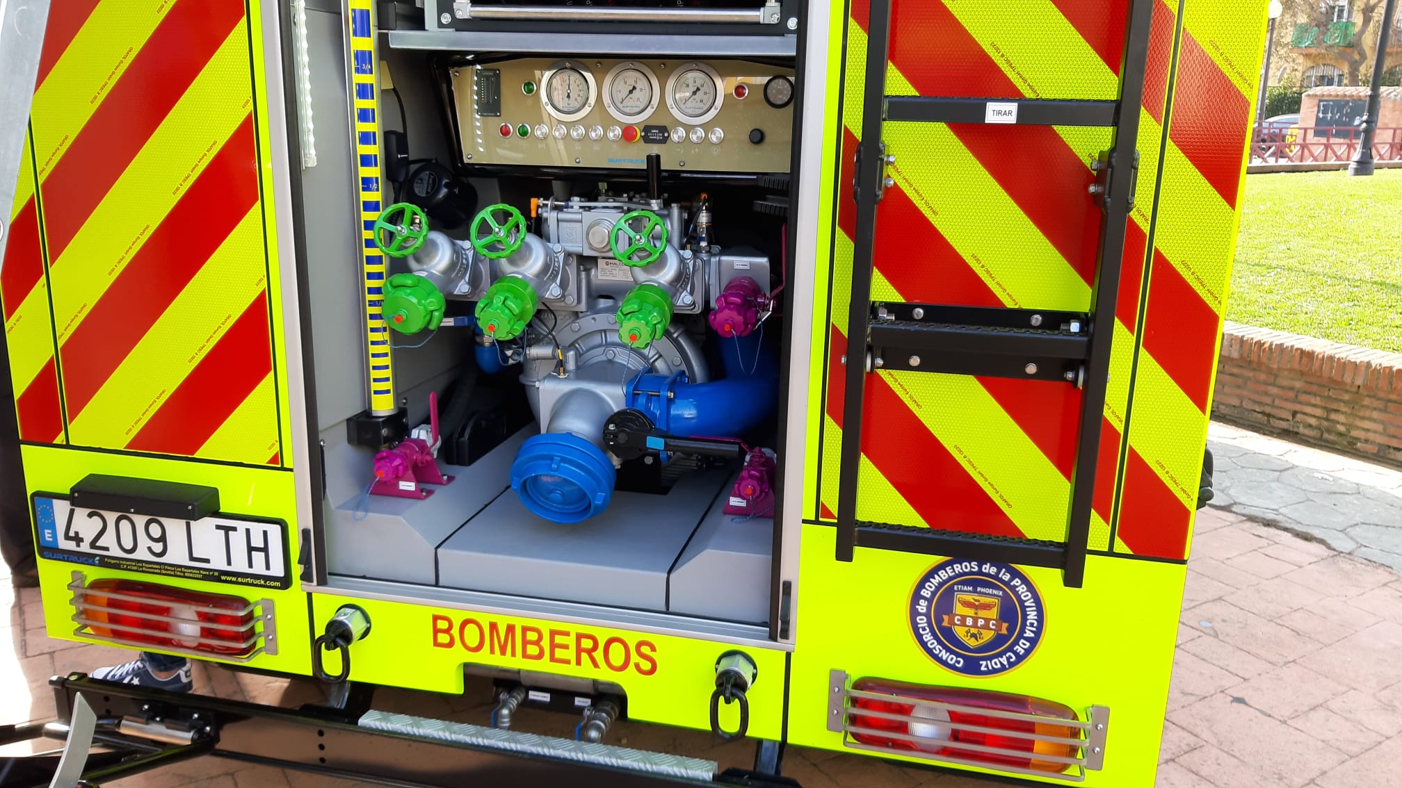 Nuevos vehiculos bomberos 9