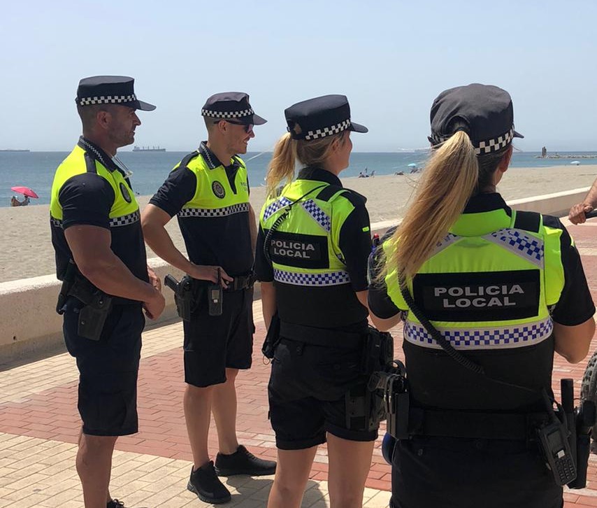 Polica Local playa