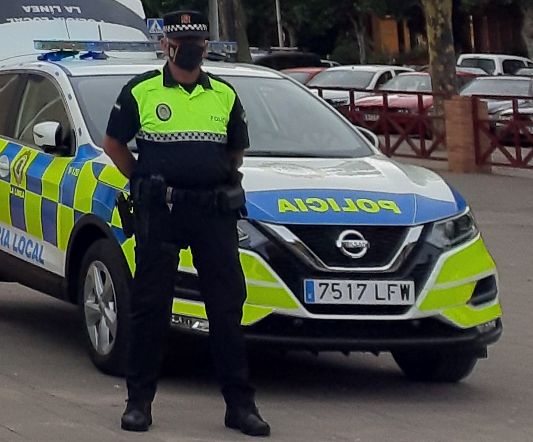 Policia local y coche