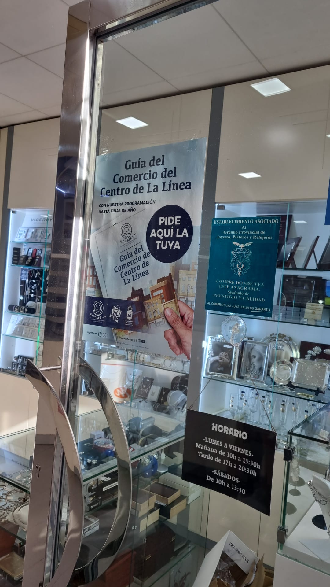 REPARTO DE GUIAS DE COMERCIO 1