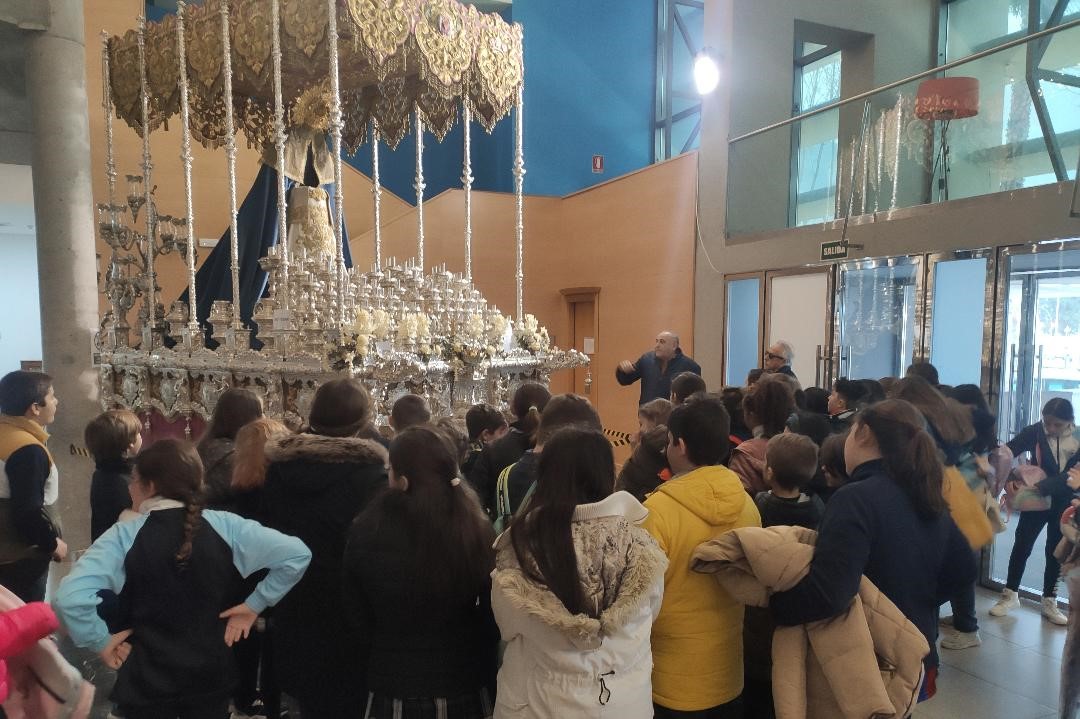 VISITA ESCOLARES EXPOSICION DE ENSERES