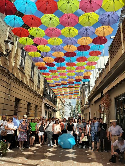 TURISTAS DE VILLARODRIGO